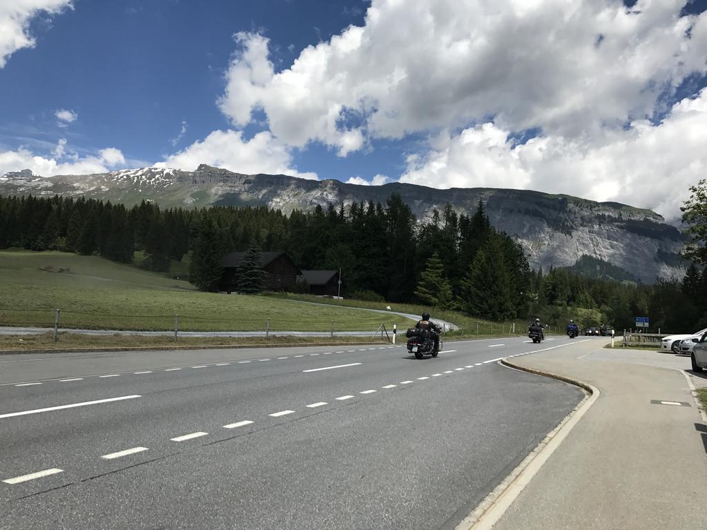 Ferienwohnung Laax Mit Traumblick, Grossem Balkon Und Terrasse Exterior photo