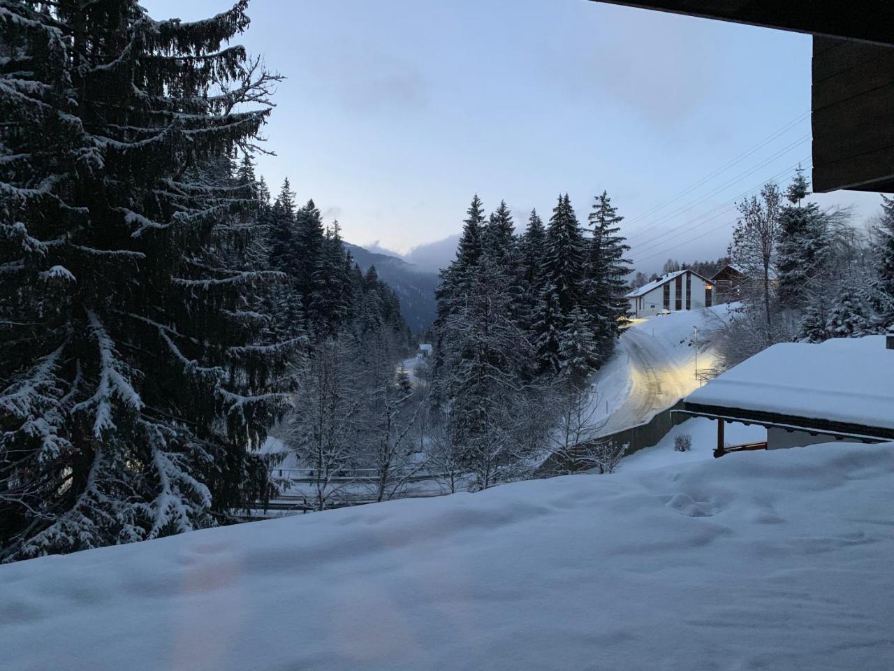 Ferienwohnung Laax Mit Traumblick, Grossem Balkon Und Terrasse Exterior photo